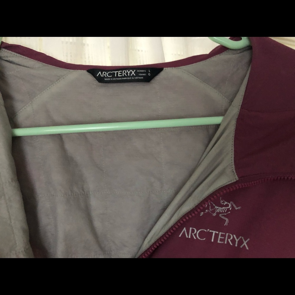 Arc’teryx light jacket